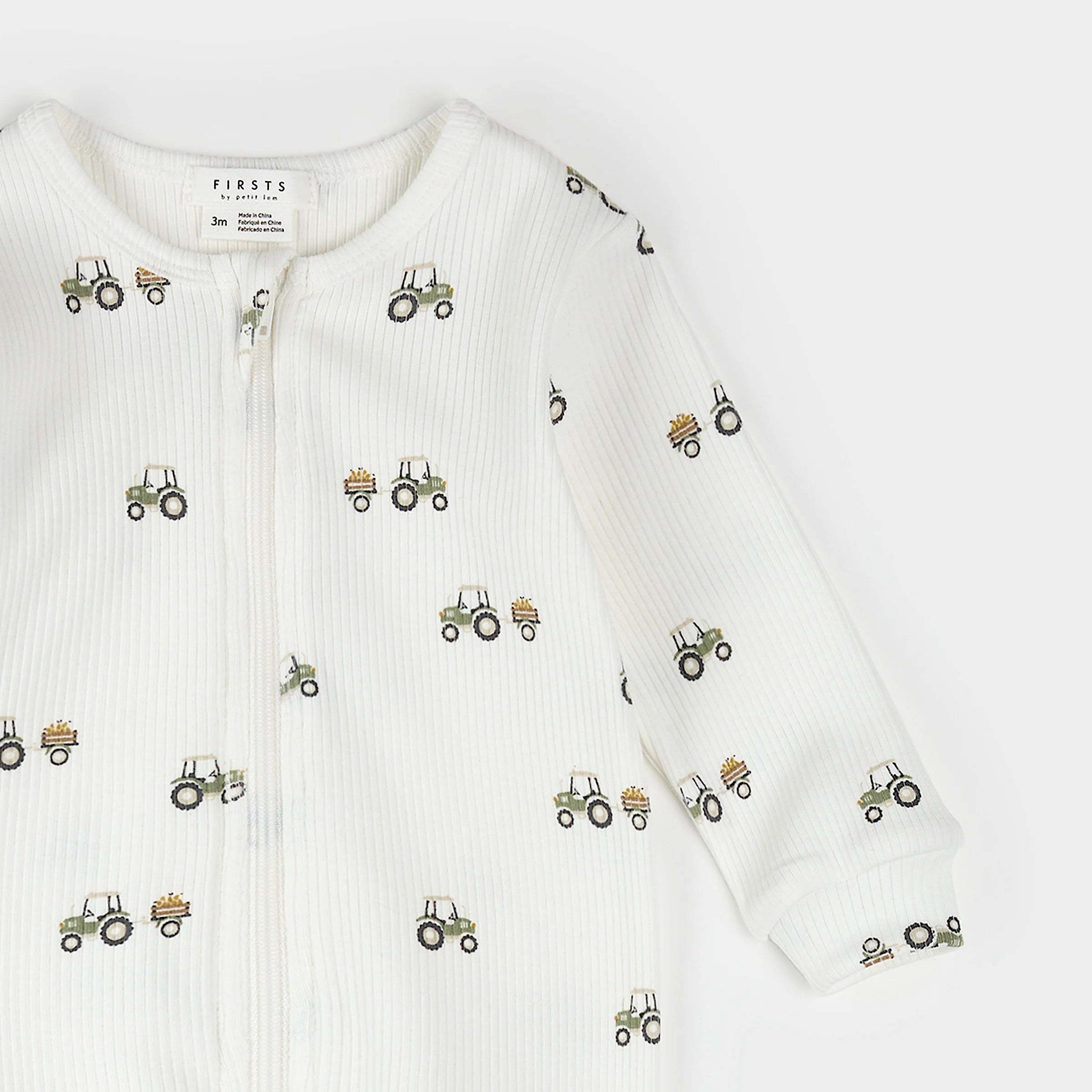 Pear Picking Truck Print on Off-White Sleeper