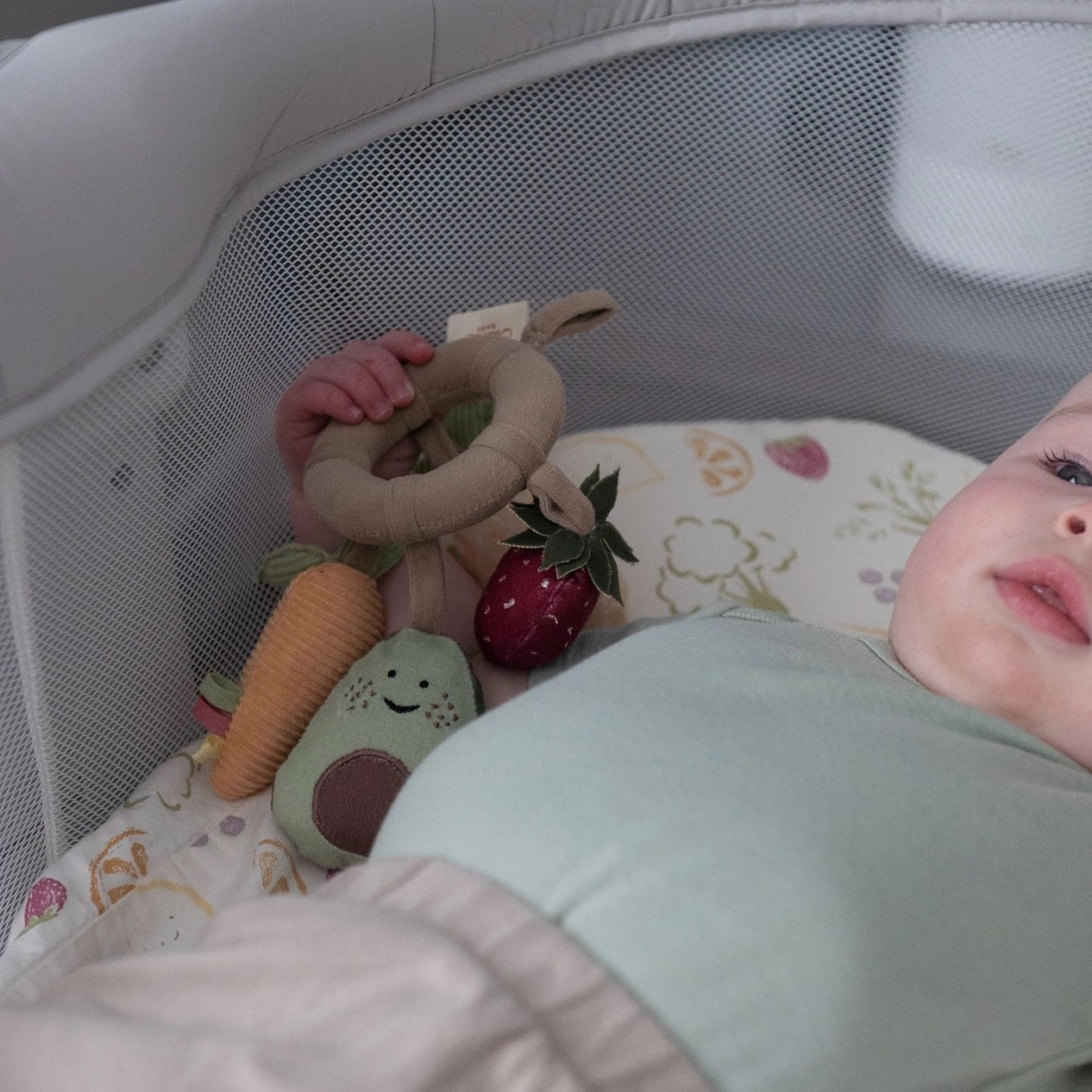 Clementine Fruits & Veggies Soft Plush Activity Ring