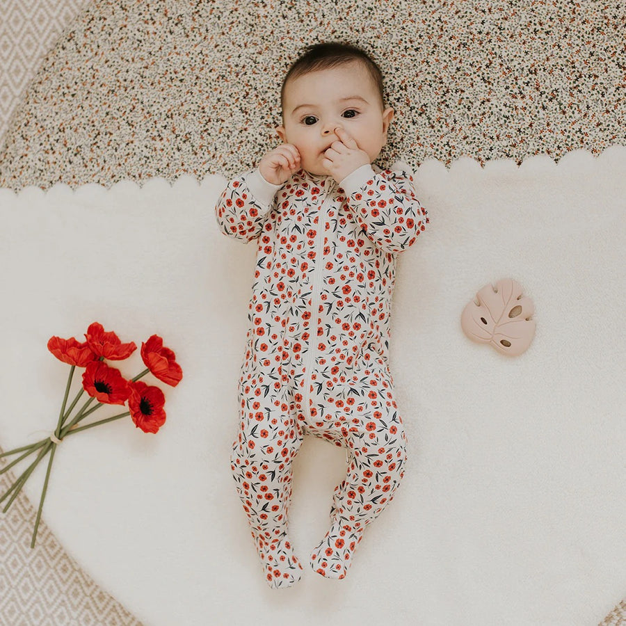 Poppy Floral Print on Beige Sleeper